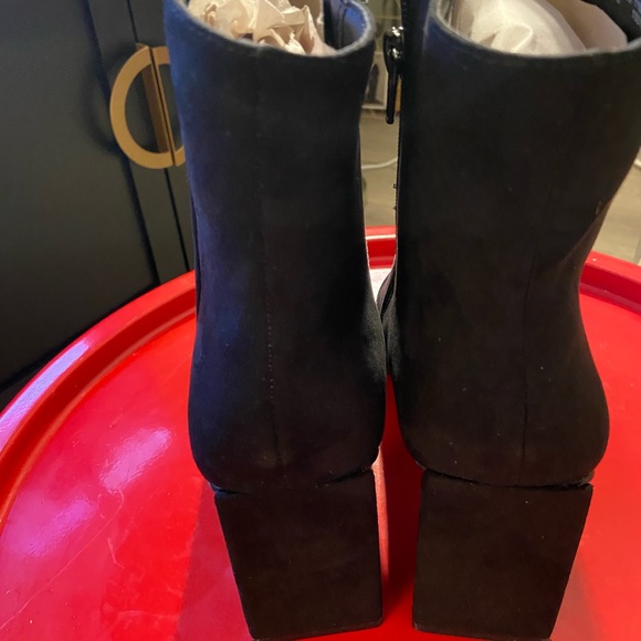 New - BARIII faux suede heeled ankle boots - size 11 - Picture 6 of 9